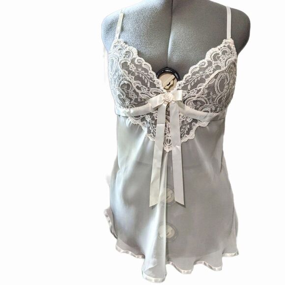 Women's Vintage Teddy Nighty in lvory with Mesh, Ribbon, and Lace, Size Large - Picture 1 of 8